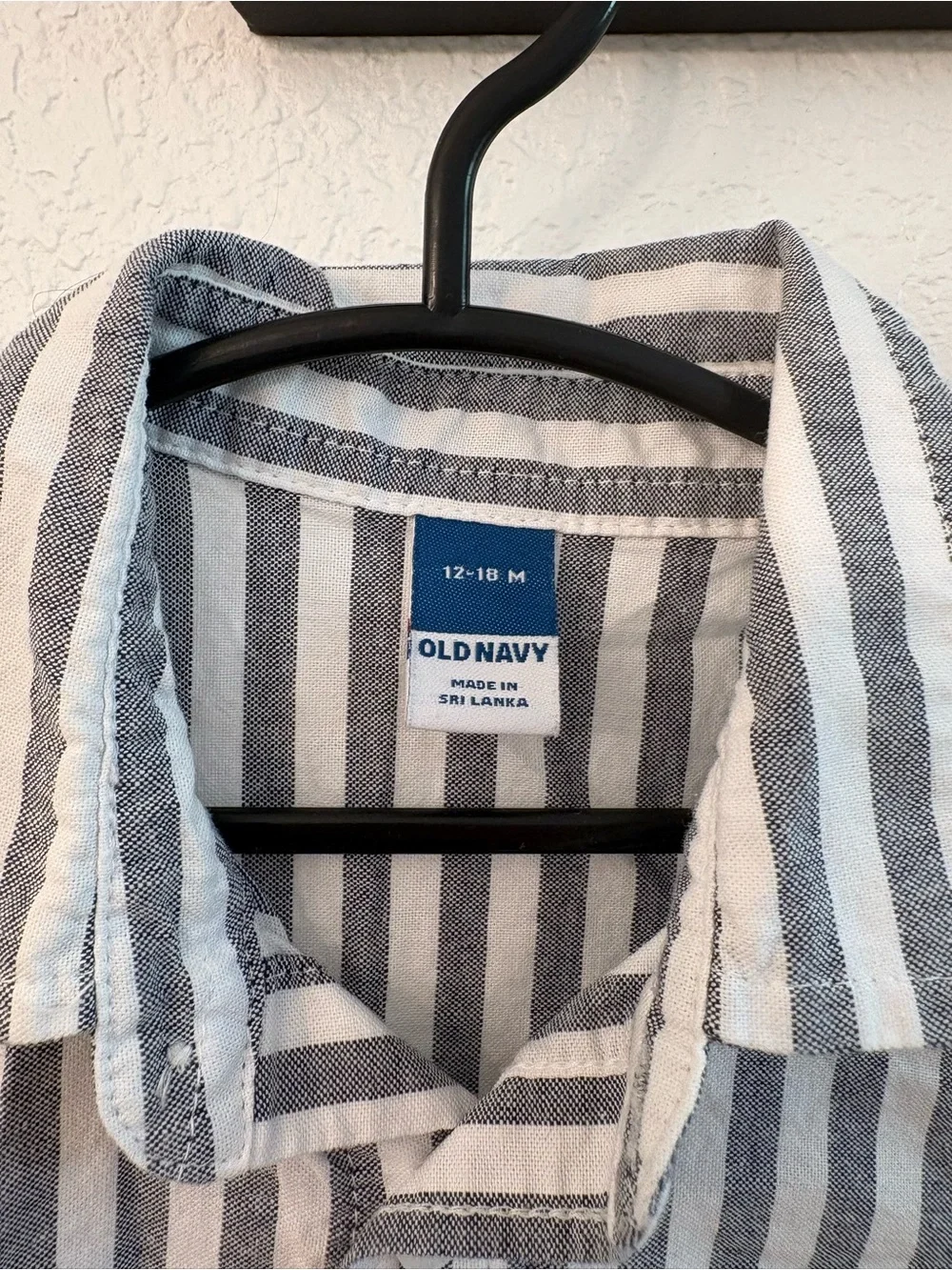 Old Navy Gray and White Striped Short-Sleeve Button-Down Shirt